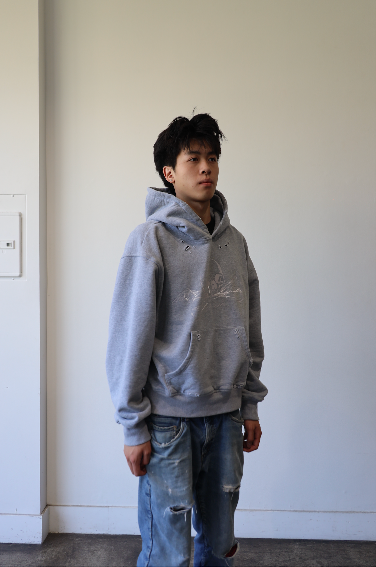 HEATHER GRAY SKULL HOODIE